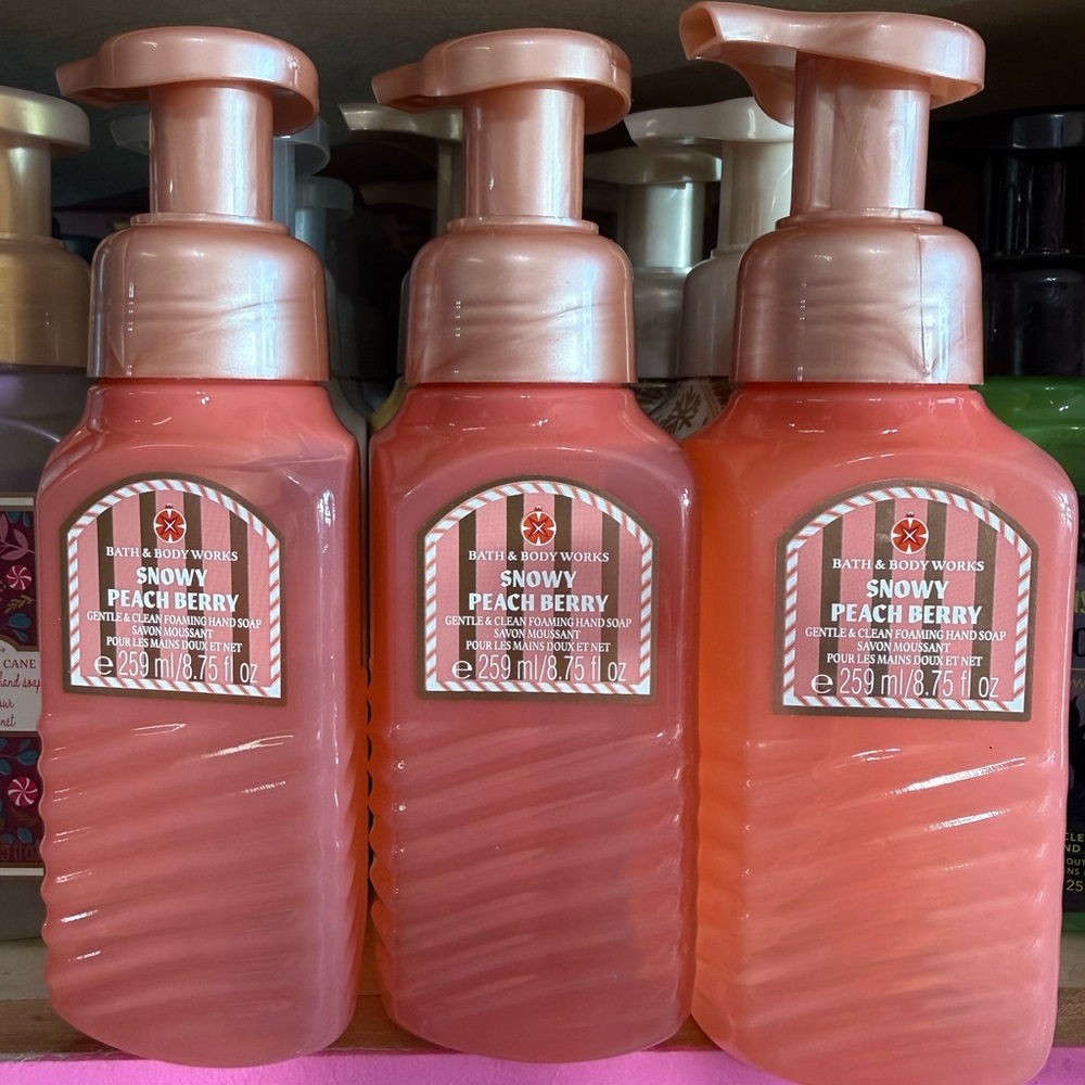 3 Bath & Body Works Snowy Peach Berry Foaming Hand Soap - Pink